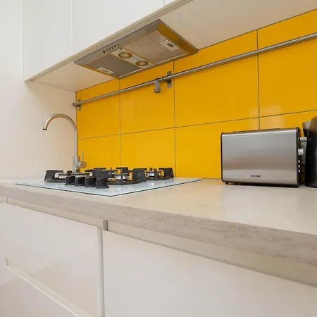 Apartamento Colorful Two Bedroom Platynowa Perfect For Remote Work By Renters *