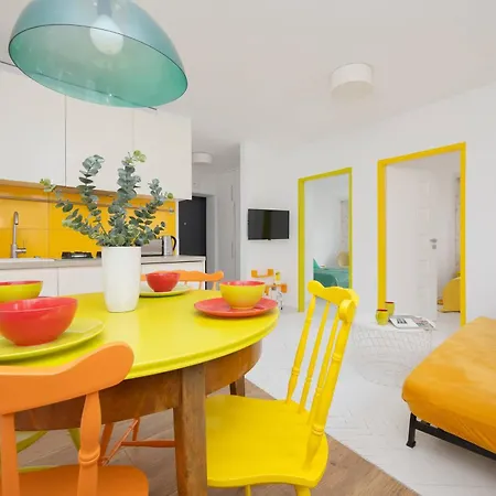 Appartement Colorful Two Bedroom Platynowa Perfect For Remote Work By Renters Varsovie